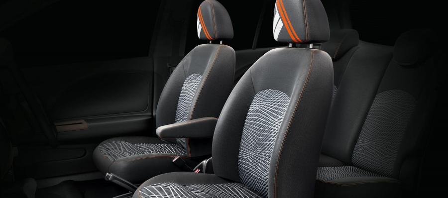 Интерьер Nissan Micra Fashion Edition 2017 года  (IN) (фото 7 из 8)